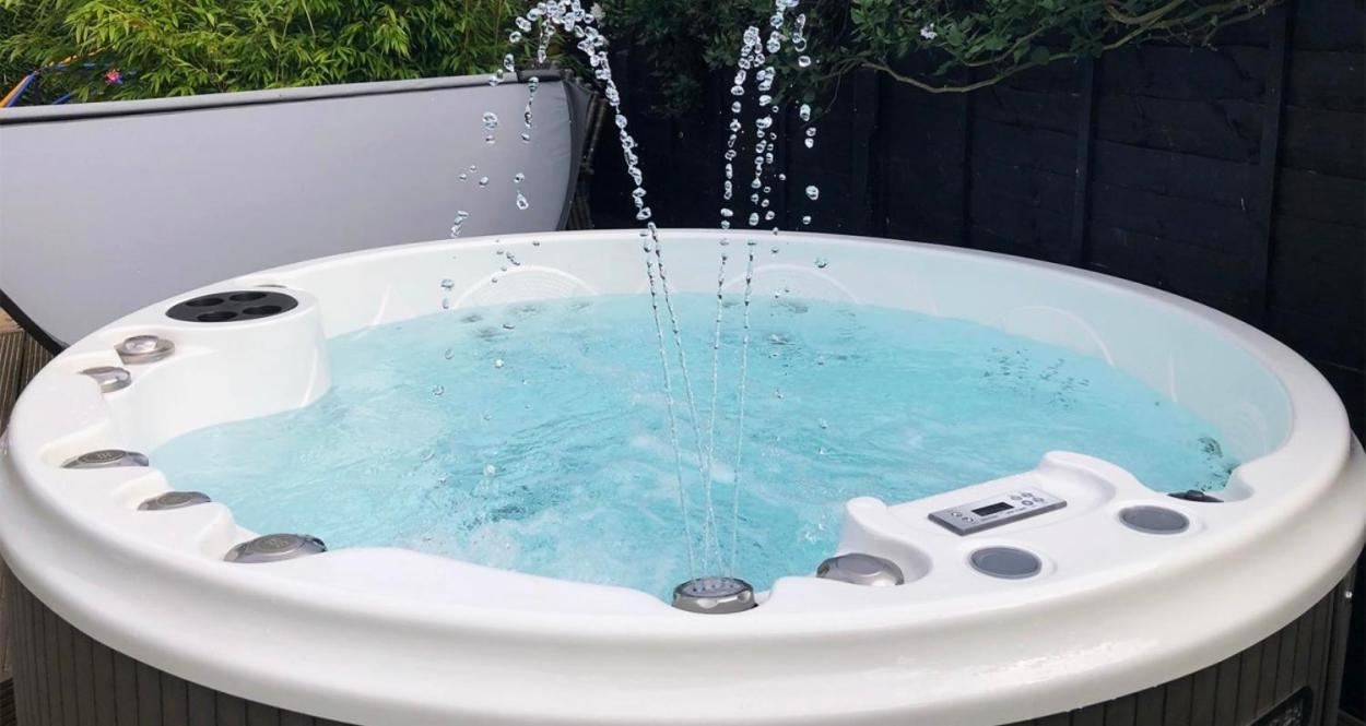 Marine Cottage - With Private Hot Tub Newbiggin-by-the-Sea Extérieur photo